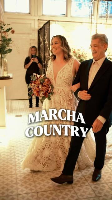 🎻🤠 E lá vem a nossa MARCHA FOLK!  A nossa querida versão country da tradicional marcha nupcial, uma criação qu